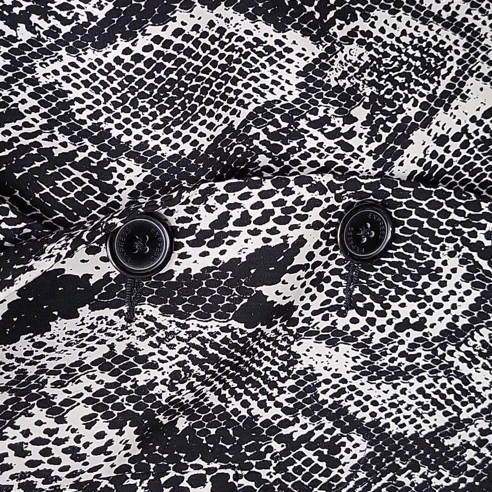 EXPRESS Snakeprint Blazer - Picture 3 of 7